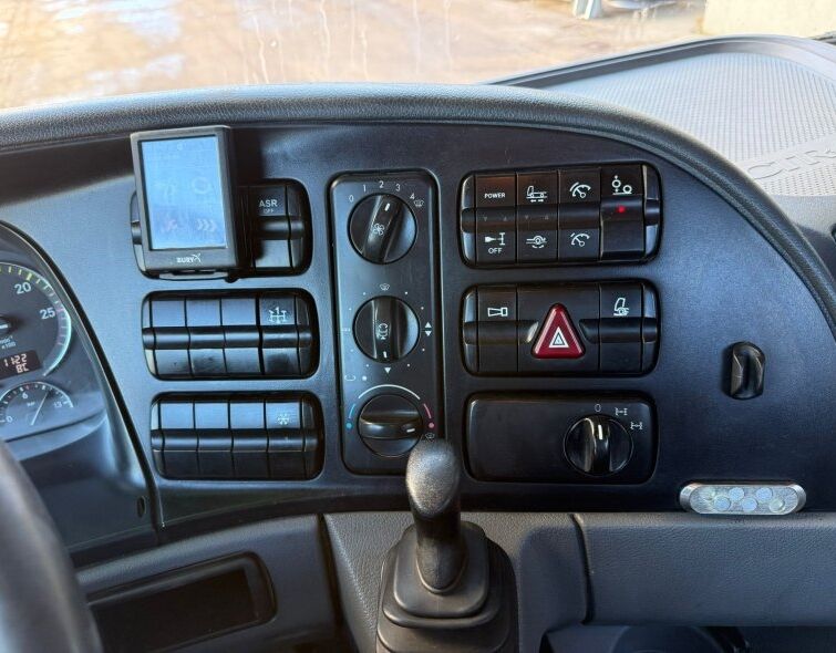 MERCEDES BENZ  ACTROS 3348S